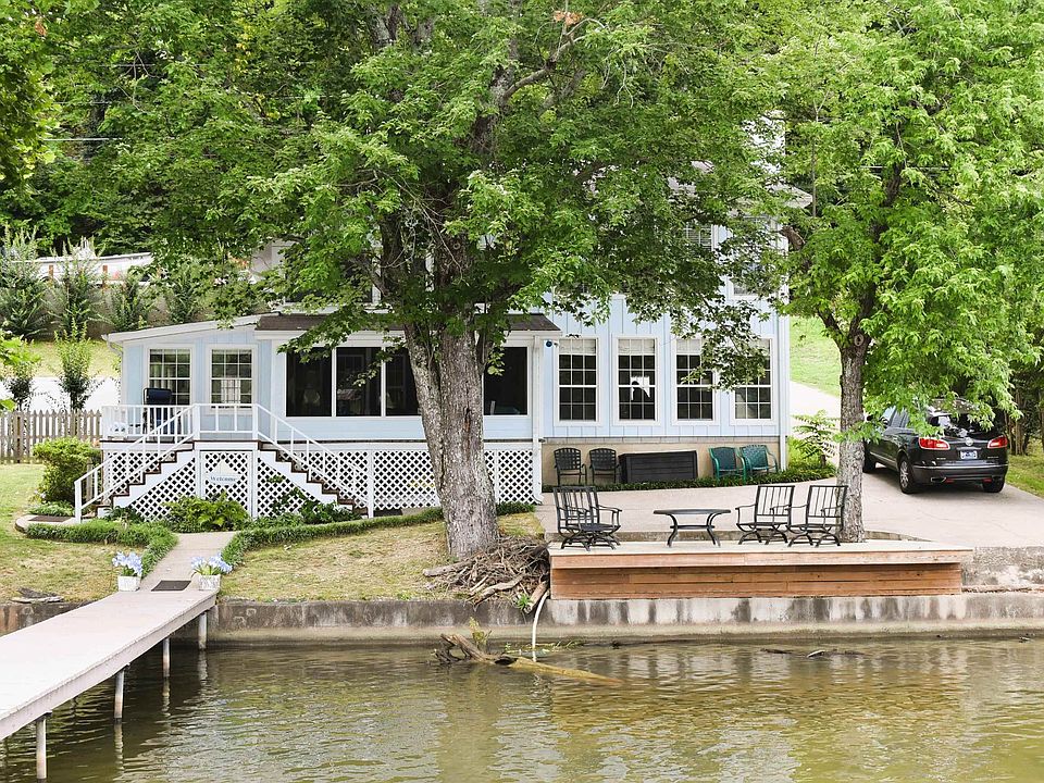 1st image of 292 Spring Cove Cir
