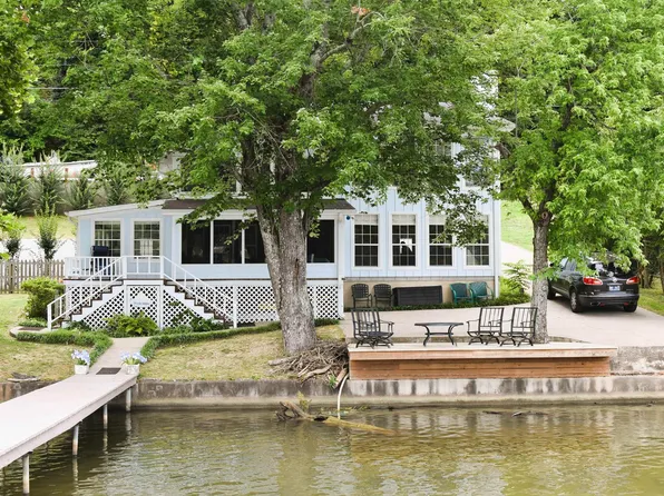292 Spring Cove Cir, Florence, AL 35634