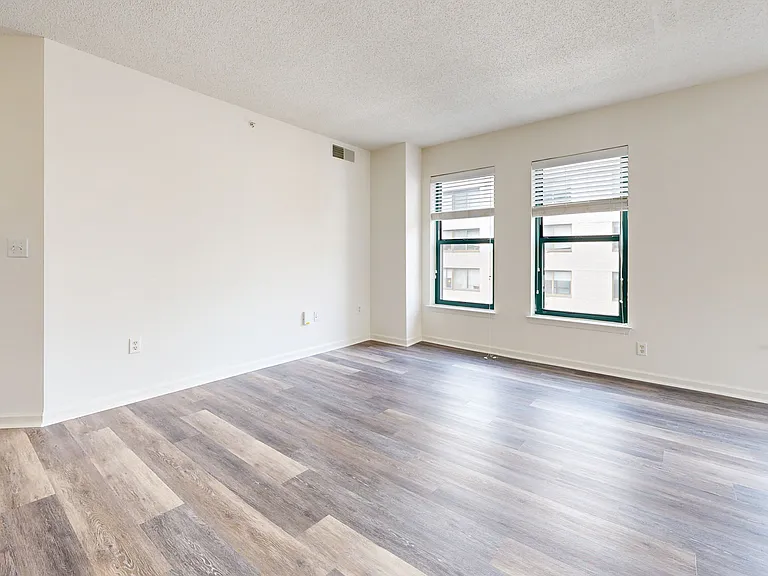 1301 Thomas Circle — Photo 100