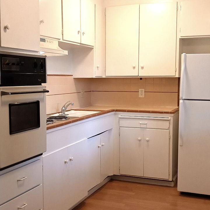 1st image of 3238 Impala Dr APT A