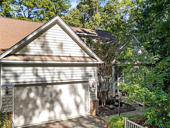 3rd image of 10 Annapolis Ct