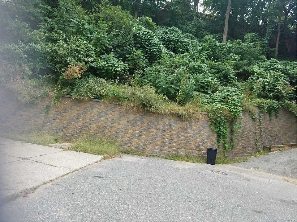 2nd image of Firwood Rd