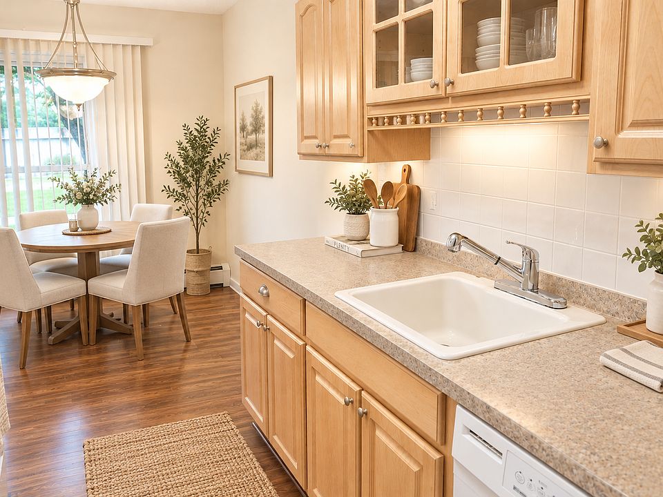 1st image of 711 11th Ave S APT 1