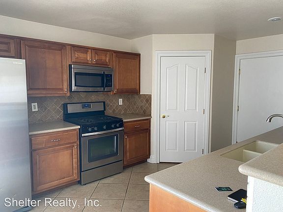 3rd image of 4809 Fuchsia Vine Ct