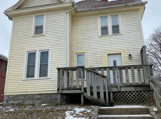 2513 Walnut St, Cedar Falls, IA 50613