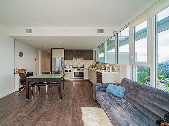 4th image of 567 Clarke Rd #1806