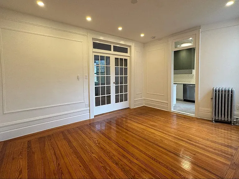 31 E 127th St #2B — Photo 1
