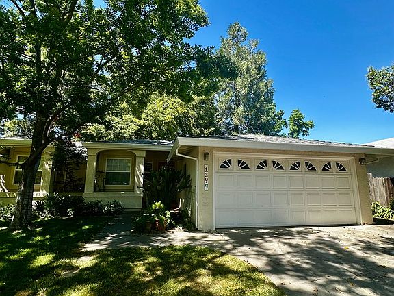 2nd image of 1349 Camphor Ln