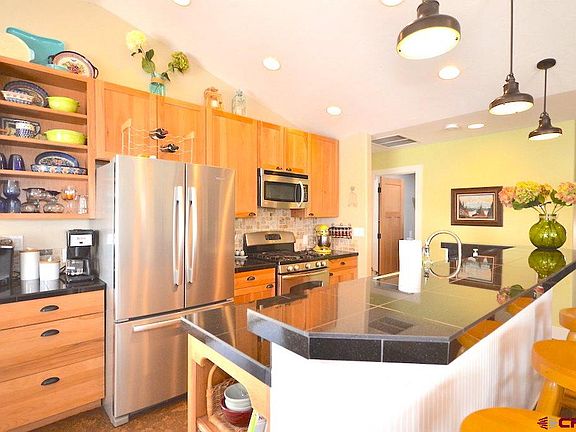 5th image of 825 Hickory Rdg