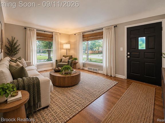 5th image of 23704 Davey Ave