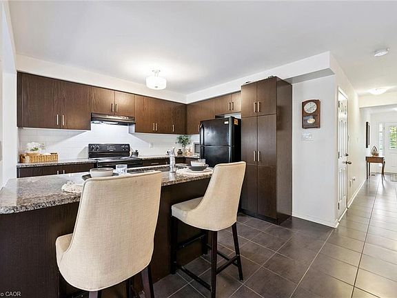 4th image of 1035 Victoria Rd S #95