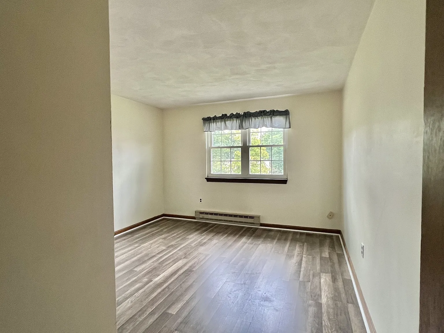 1 bed, 640 sqft, $1,750 — Photo 3