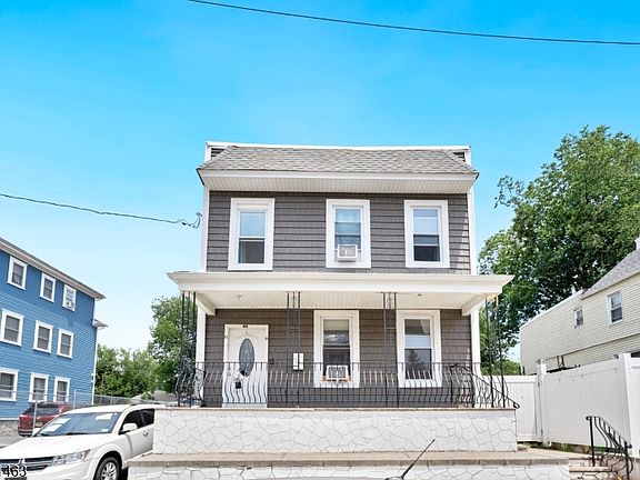 2nd image of 60 Welland Ave