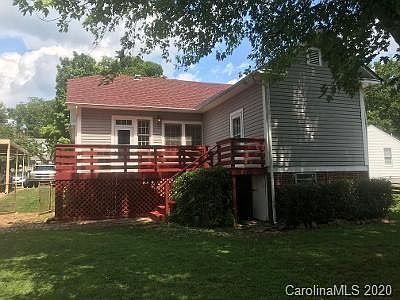 5th image of 221 N Oak St