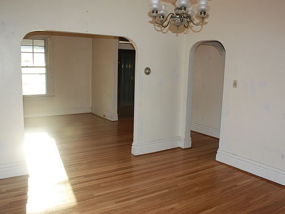 Open living/dining room