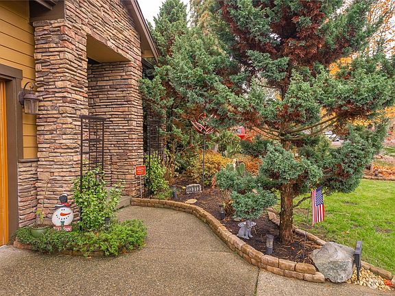 4th image of 13313 81st Avenue Ct E