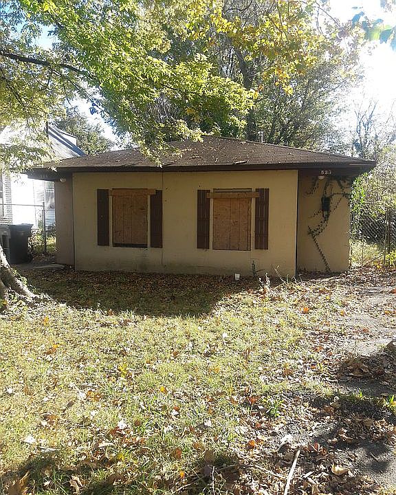 1st image of 535 E McLemore Ave