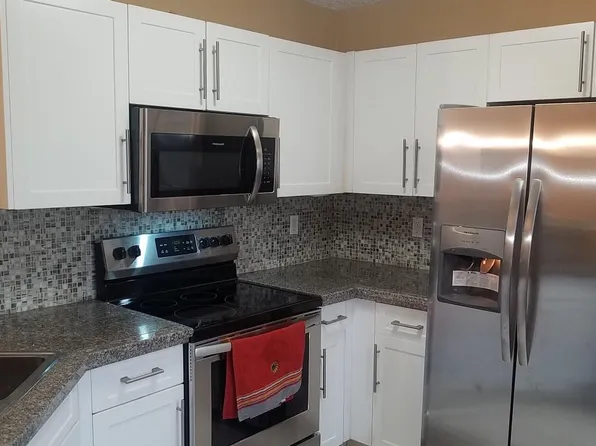 4718 SW 13th Ct, Deerfield Beach, FL 33442