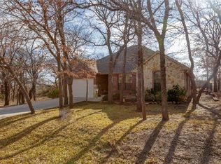 495 Round Hill Way, Runaway Bay, TX 76426