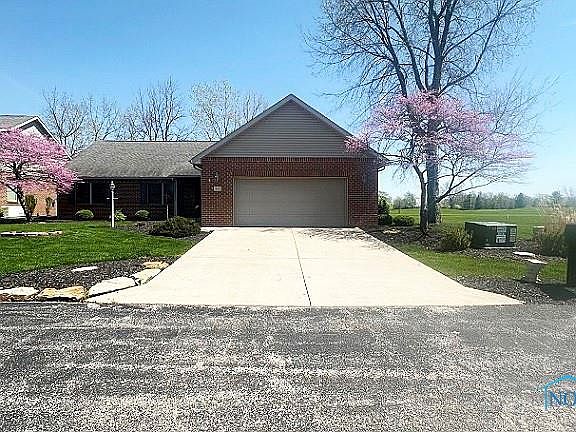 2nd image of 1360 Muirfield Pl