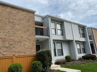 8M Twin Rivers Dr, Hightstown, NJ 08520