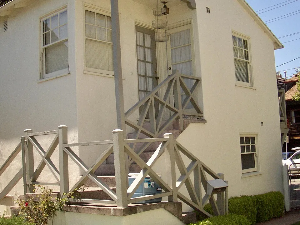 Private Entrance