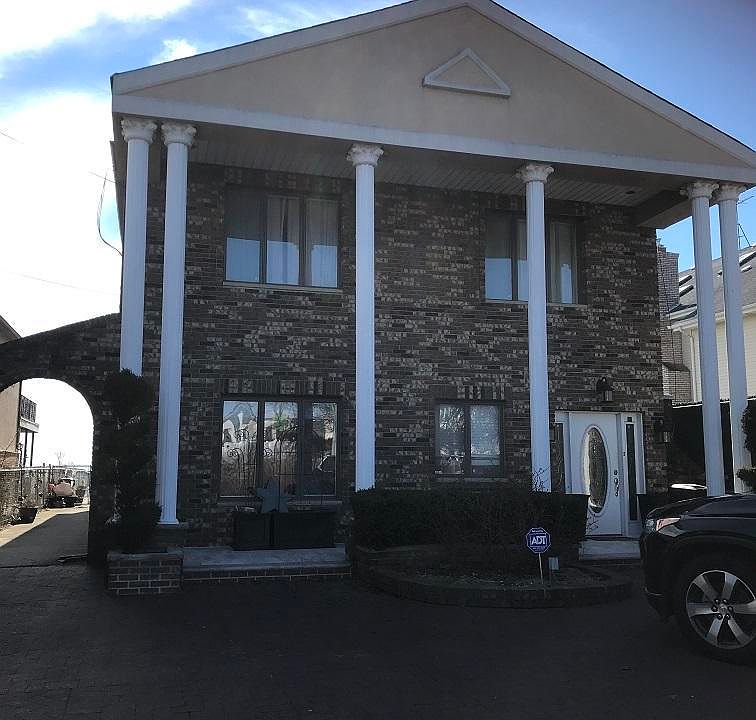 1st image of 405 Tennyson Dr