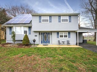 15 Russell Pl, Hazlet, NJ 07730