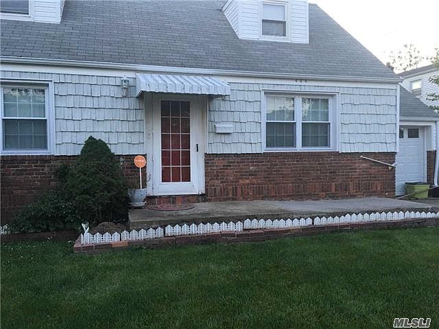 1st image of 404 Hunnewell Ave