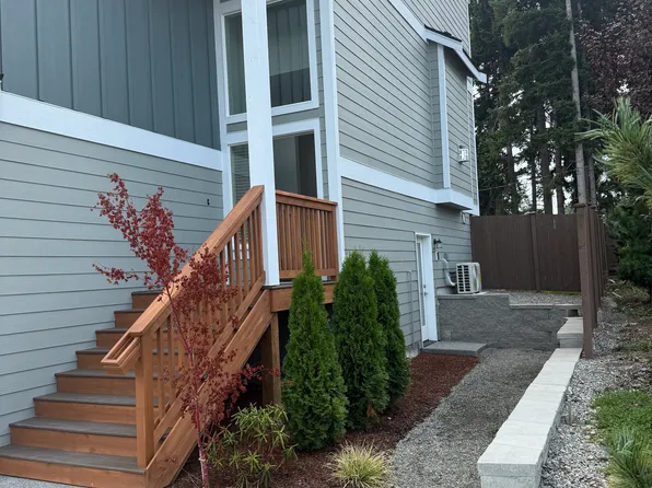27105 30th Ave S, Kent, WA 98032