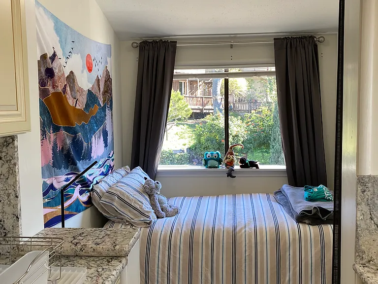 side, plus room