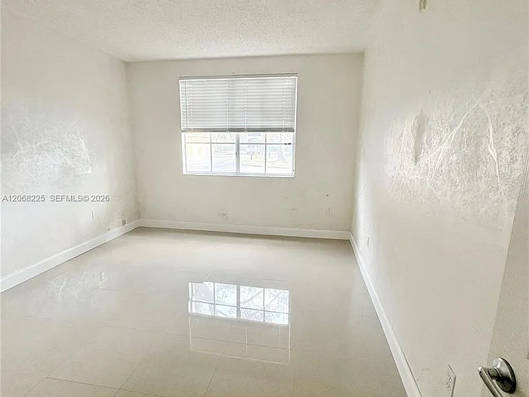 8030 N Nob Hill Rd #105 — Photo 9