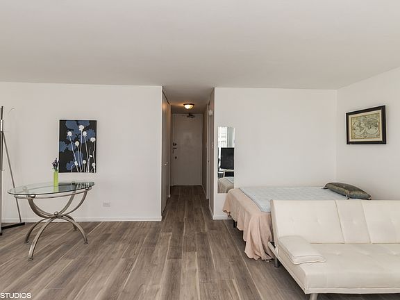 5th image of 1451 E 55th St APT 622N