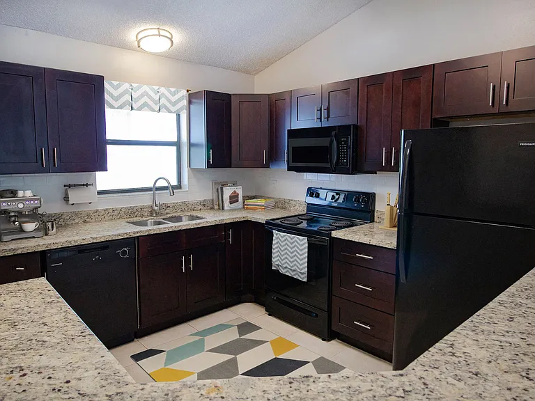 Lilac Village Boca Raton Apartments — Photo 10