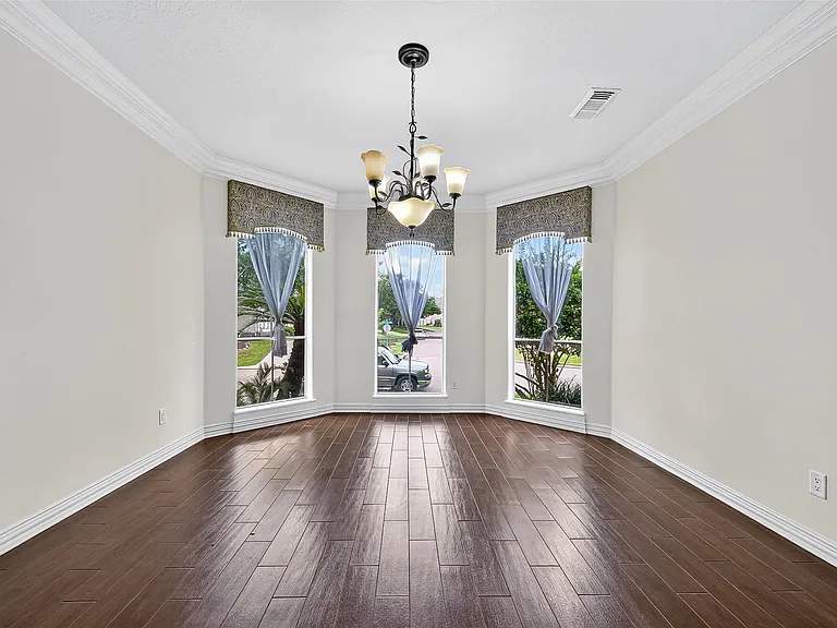 1803 Cottage Landing Ln — Photo 5