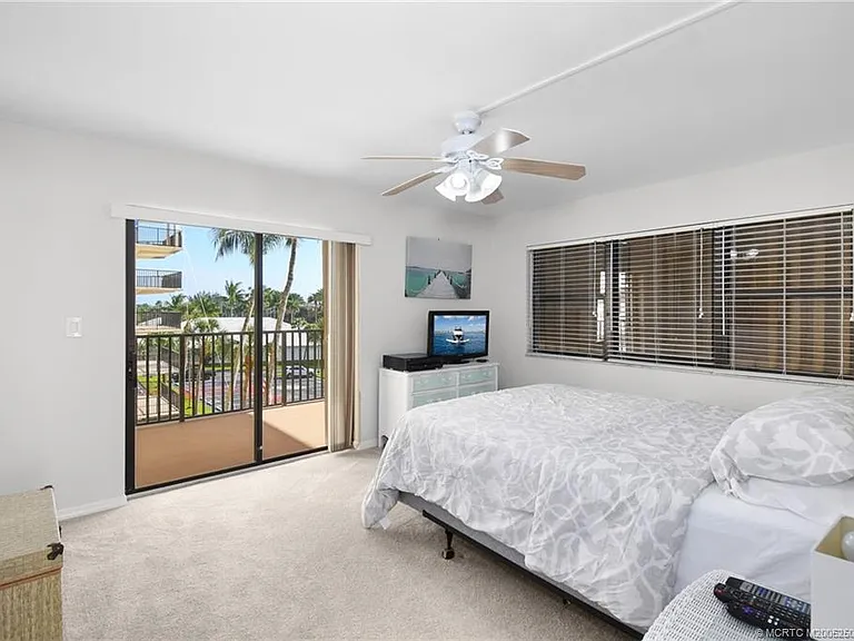 10044 S Ocean Dr #401 — Photo 22