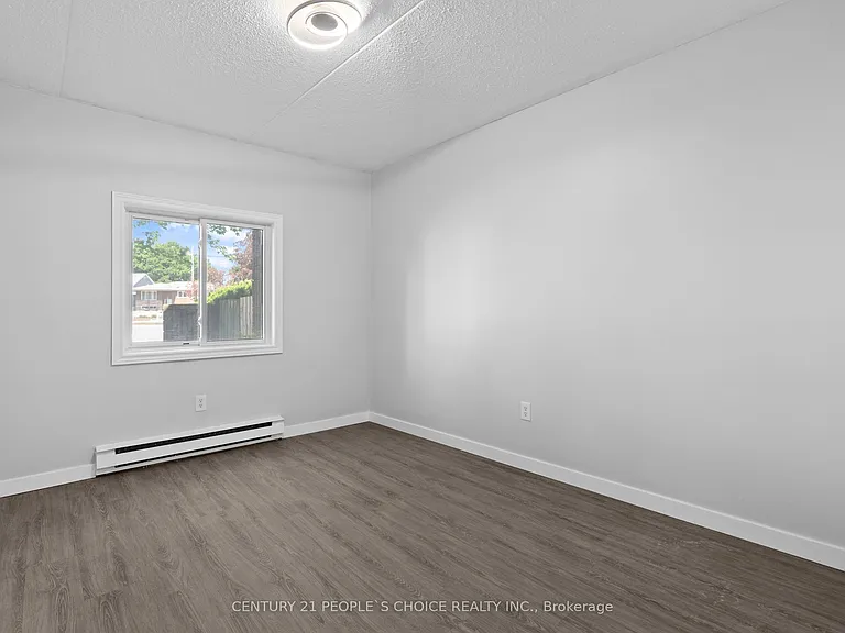 72 Main St E #107 — Photo 22