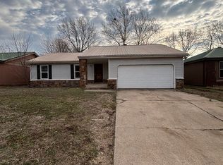 2502 S Fort Ave, Springfield, MO 65807