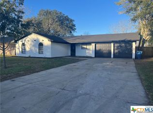 1418 Gay Meadow Ln, Goliad, TX 77963