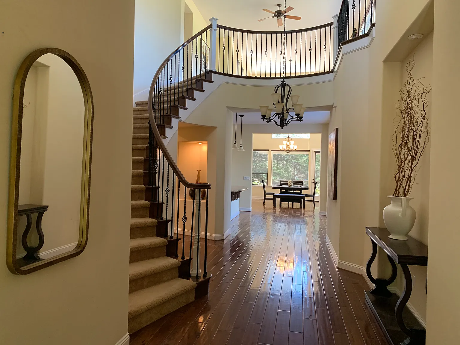 965 Sophie Ct — Photo 3