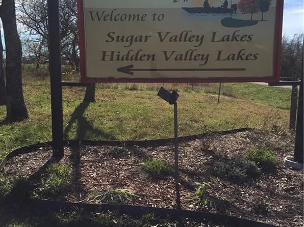 77 Red Hawk Ln, Mound City, KS 66056