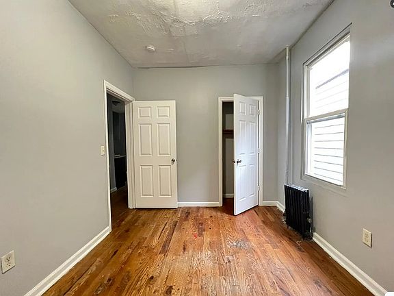 3rd image of 635 S 19th St #4