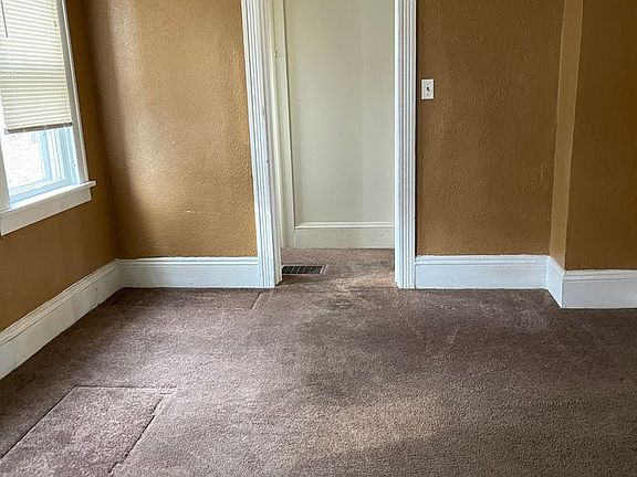 5th image of 1432 E 52nd St #1