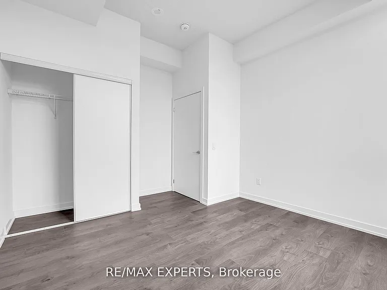 55 Duke St W #502 — Photo 18