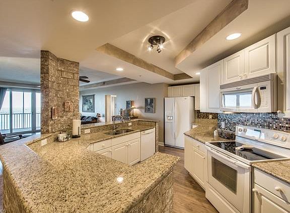 5th image of 2745 1st St APT 2404
