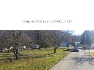 56 Harlech Ln, Elkview, WV 25071