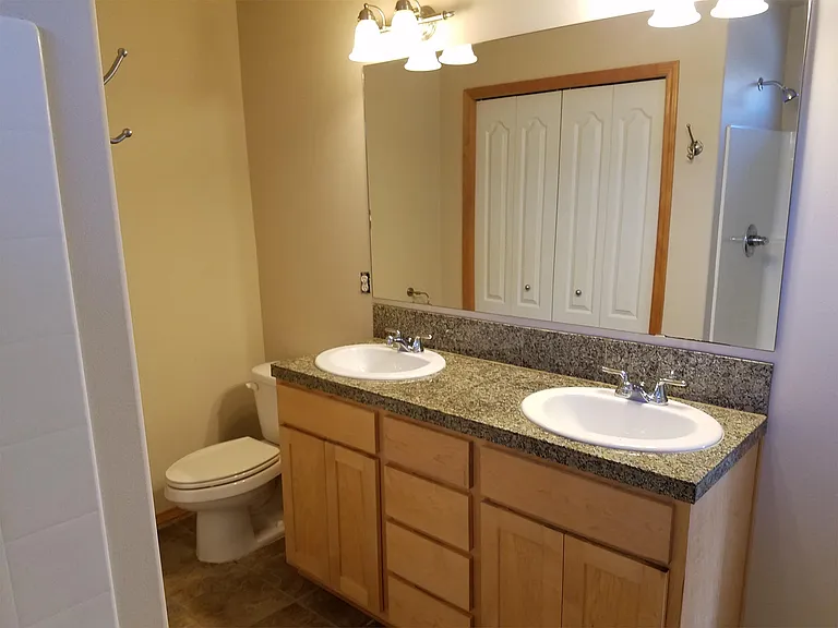 3222 Lombard Ave #C — Photo 15