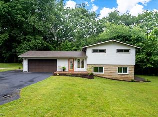 2888 Armstrong Dr, Wooster, OH 44691