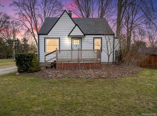 37840 Elmite St, Harrison Township, MI