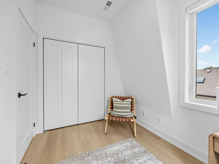 1416 Islington Ave #B — Photo 21